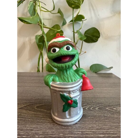Oscar the Grouch Sesame Street Christmas ornament - Picture 1 of 7